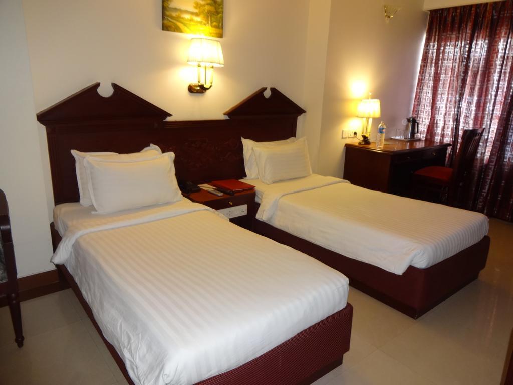 Westway Hotel Calicut Eksteriør billede