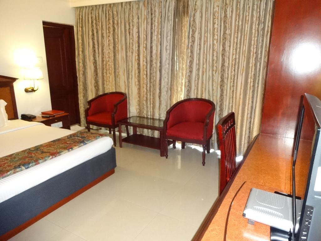 Westway Hotel Calicut Eksteriør billede