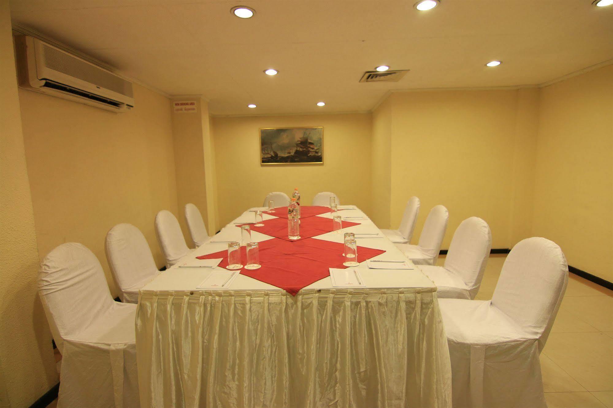 Westway Hotel Calicut Eksteriør billede