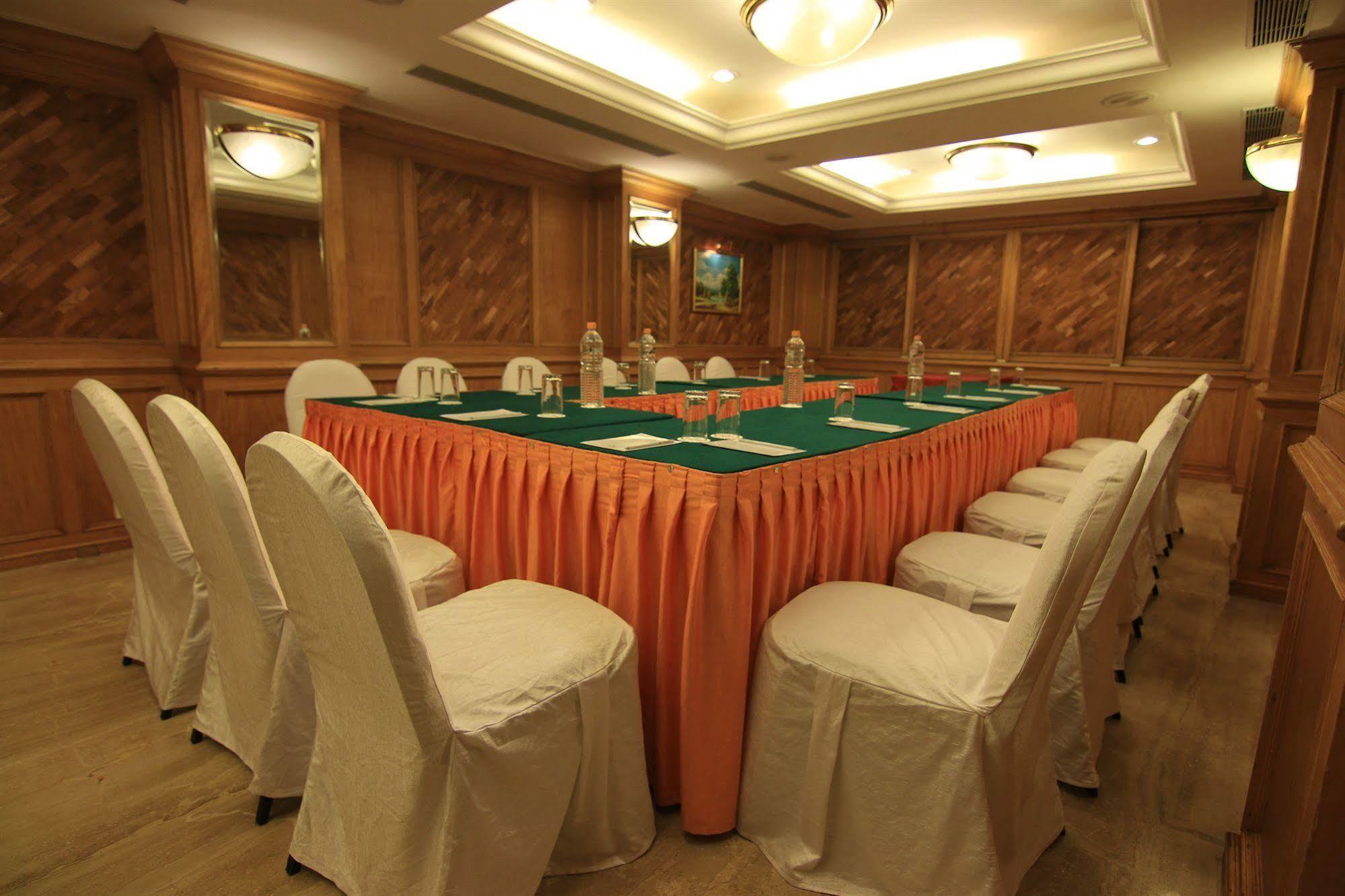 Westway Hotel Calicut Eksteriør billede