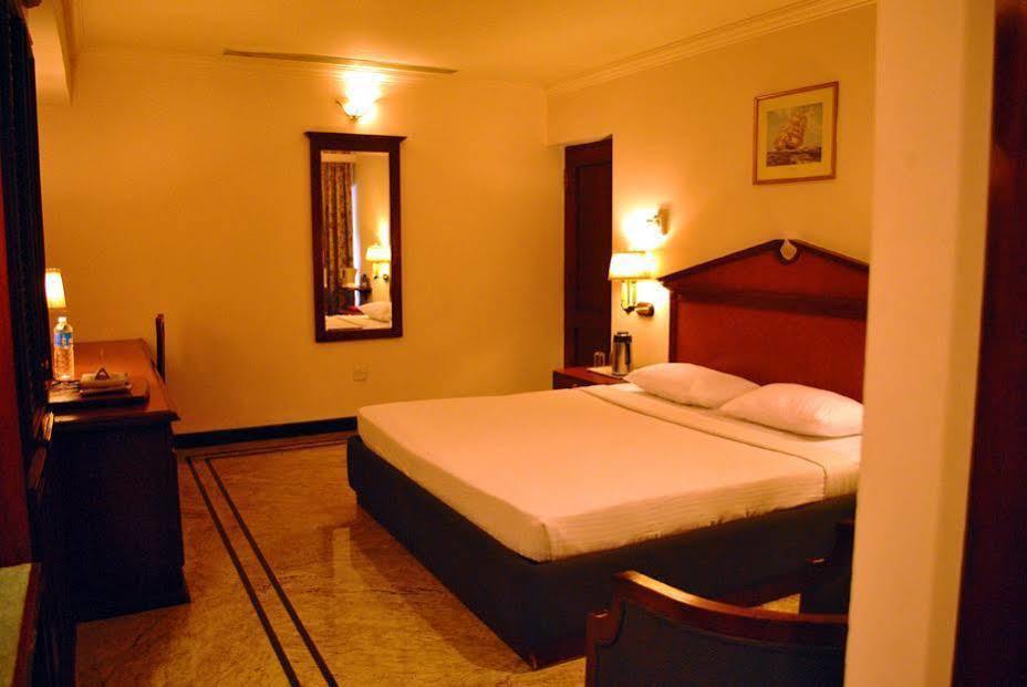Westway Hotel Calicut Eksteriør billede